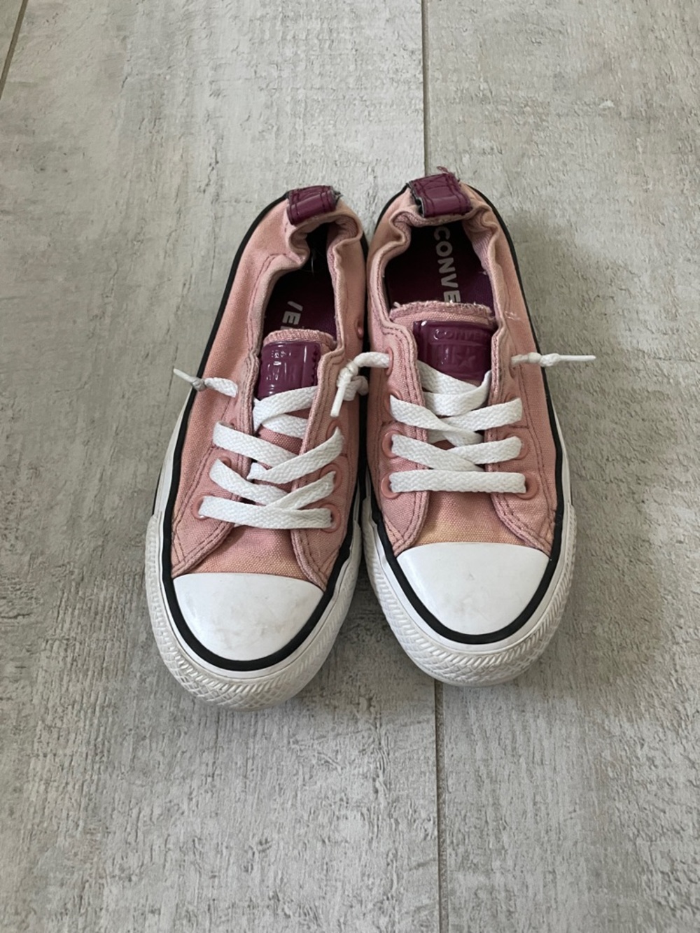 Converse Kids Low Top Slip-On Sneakers in Pink with Plum Accents